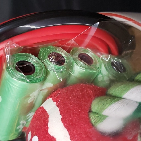 Eccolo NWT Holiday Dog Design Bowl with Collapsible Dish, Toy & Pet Waste Bags - Picture 6 of 7